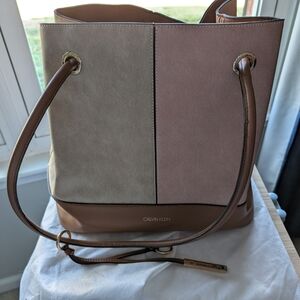 Calvin Klein Women's Tan and Pink Bucket Bag